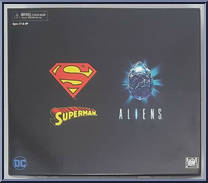Superman vs Alien from Aliens - Exclusives manufactured by Neca [Front]