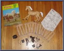 Flame & Corral Fence (Bay or Palomino) from Best of the West - Johnny West - Accessories manufactured by Marx [Loose]