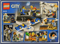 People Pack - Space Research and Development from City - Box Sets manufactured by Lego [Back]