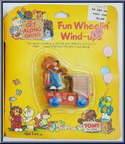 Bingo "Bet-it-All" Beaver from Get Along Gang - Fun Wheelin' Wind-ups manufactured by Tomy [Front]