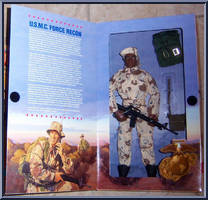 U.S.M.C. Force Recon from G.I. Joe - Classic Collection 12" Scale - Basic Series manufactured by Hasbro [Front]