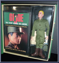 Action Soldier (White / Blonde Hair) from G.I. Joe - Commemorative Collection - Masterpiece Edition manufactured by Hasbro [Front]