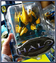 Covenant Elite (Gold) from Halo - Series 5 manufactured by Joyride Studios [Front]