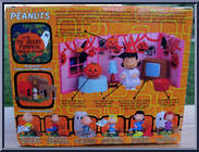 Lucy at the Halloween Party from It's the Great Pumpkin Charlie Brown - Box Sets manufactured by Memory Lane [Back]
