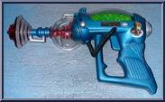 Martian Brain Disintegrator (Blue) from Mars Attacks - Electronic Rayguns manufactured by Trendmasters [Loose]