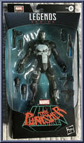 Punisher (War Machine Armor) from Marvel Legends - 80th Anniversary Series - Exclusives manufactured by Hasbro [Front]