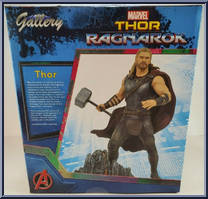 Thor (Ragnarok) from Marvel Select - Gallery manufactured by Diamond Select [Back]