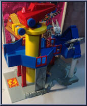 Training Center from Marvel - Super Heroes - Accessories manufactured by Toy Biz [Loose]
