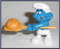 Breadmaker Smurf from Smurfs - Basic Series manufactured by Peyo [Loose]