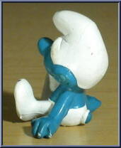 Sitting Smurf from Smurfs - Basic Series manufactured by Peyo [Loose]