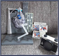 Spider-Man (Snap Shot) from Spider-Man (2000) - Series 10 manufactured by Toy Biz [Loose]