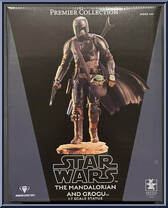 Mandalorian and Grogu from Star Wars - Premier Collection manufactured by Gentle Giant [Front]