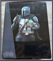 Mandalorian & Grogu from Star Wars - Mini-Busts manufactured by Gentle Giant [Back]