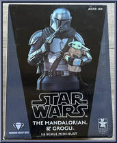 Mandalorian & Grogu from Star Wars - Mini-Busts manufactured by Gentle Giant [Front]