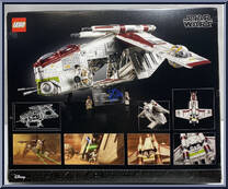 Republic Gunship from Star Wars - Ultimate Collector Series - Basic Series manufactured by Lego [Back]