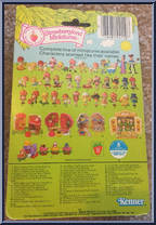 Strawberry Shortcake (on a Skateboard) from Strawberryland Miniatures - Miniatures manufactured by Kenner [Back]