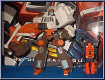 Hoist with Refute from Transformers - Armada - Supercon Assortment manufactured by Hasbro [Loose]