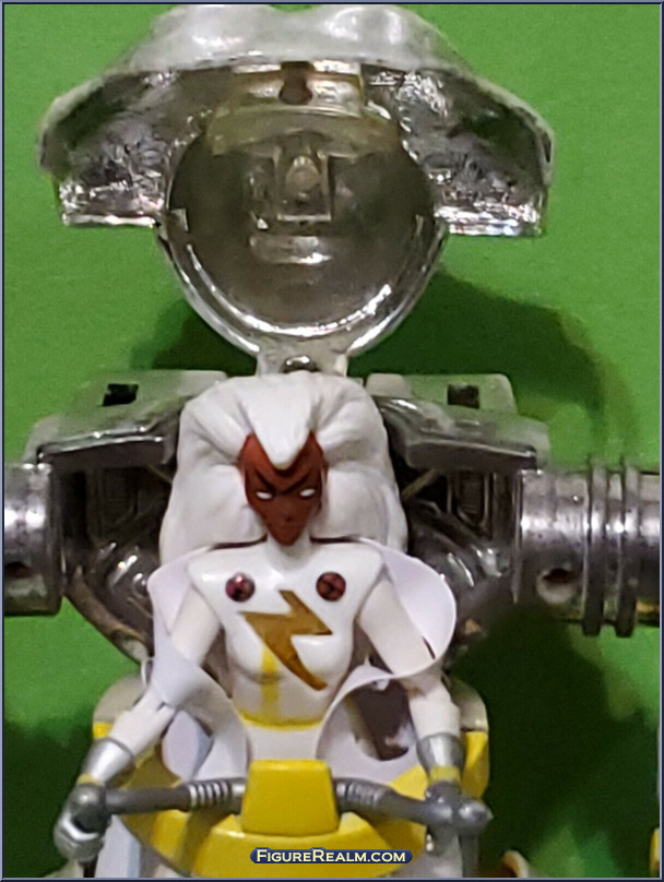 Storm - X-Men - Battle Action Mega-Armor - Toy Biz Action Figure