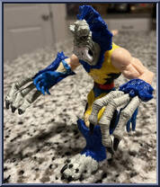 Wolverine from X-Men - Monster Armor manufactured by Toy Biz [Loose]