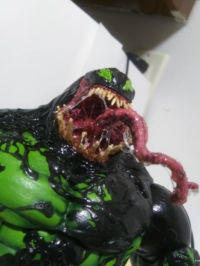 venomized hulk figure