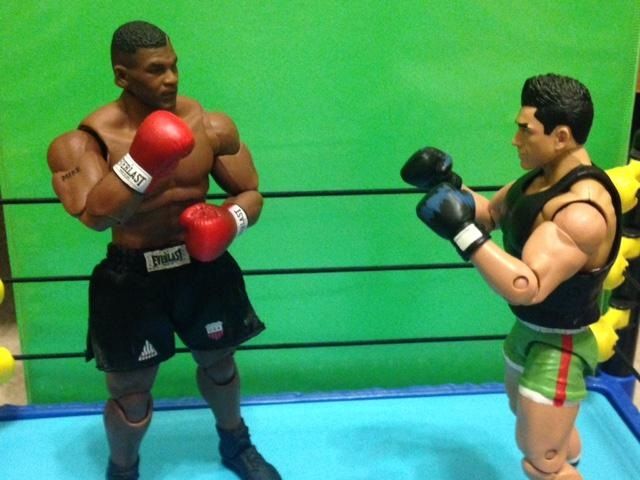 miniature boxing figures