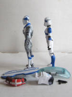 Clone Trooper Medic Stitches & Field Medical Droid PZ-1B (Star Wars Clone Wars) Custom Action Figure [Left View]