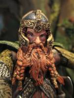 Gimli, fellowship of the Ring, axe-throwing figure by Toybiz (Lord of the Rings) Custom Action Figure