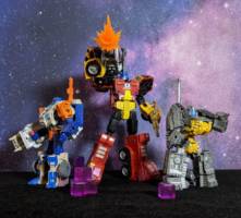Guzzle - Transformers Wrecker Custom (Transformers) Custom Action Figure [Wreckers Team shot]