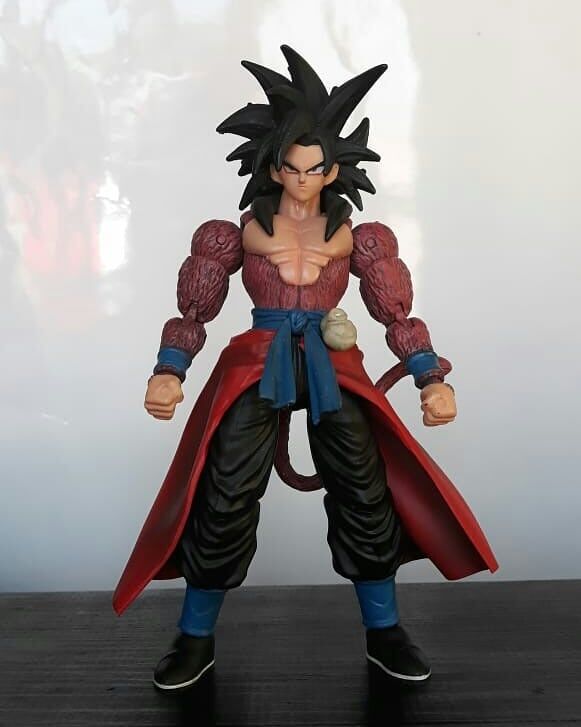 Figurine Dragon Ball Z - Goku Xeno SSJ4