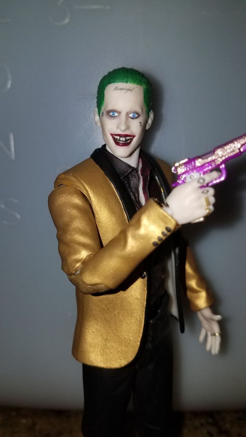 Mafex Suicide Squad Joker Custom Gold Jacket (DC Universe) Custom ...