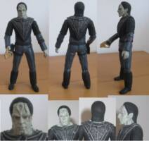 Cardassian soldier (Star Trek) - MEZCO (Star Trek) Custom Action Figure