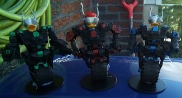 Subversive Stealth Mode Huey, Dewey &Louie Gizmo Ducks (DuckTales) Custom Action Figure