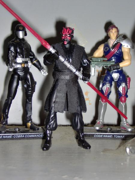 Star Wars Darth Maul Action Figure. Figure: Darth Maul