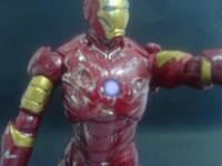 Battle Damaged Iron Man (Iron Man) Custom Action Figure