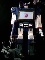 MP Soundwave (Transformers) Custom Action Figure