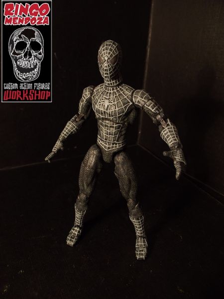 Video Game Masterpiece - Fully Poseable Figure: Marvel's Spider-Man 2 -  Peter Parker (Black Suit) | HLJ.com