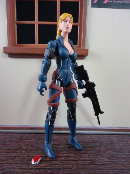 Hot Toys: Resident Evil 5 - Jill Valentine Battle Suit Version