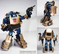 TRANSFORMERS Classics Goldbug (Transformers) Custom Action Figure