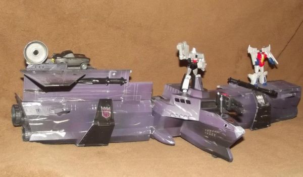 decepticon ship toy