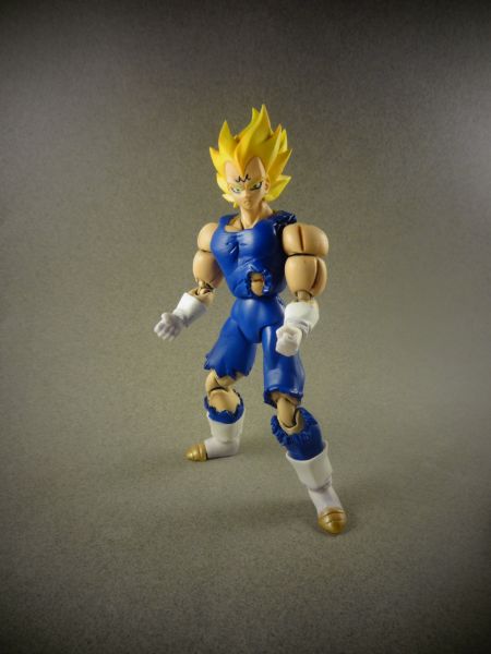 Majin Vegeta SSJ2 Battle Damaged, Fanart