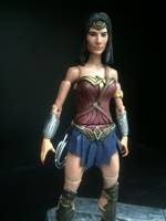 WONDER WOMAN - Gal Gadot: Dawn of Justice (Movie Masters) Custom Action Figure