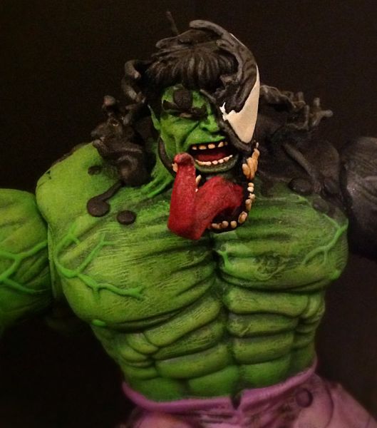 venomized hulk figure