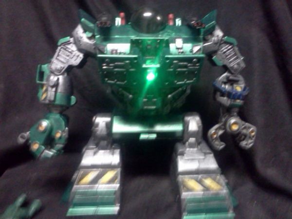 mecha hulk toy