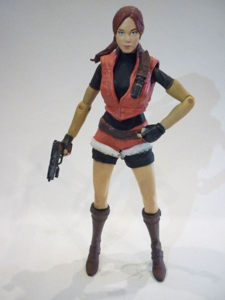re2 claire figure