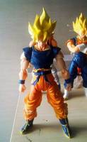 S. H. Figuarts Tien, Yamcha, Kid Buu and Battle Damaged Goku (Dragonball Z) Custom Action Figure