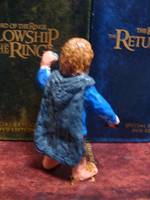 Halfling in Blue Coat( Figurine) (Lord of the Rings) Custom Miniature / Figurine