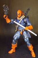 Deathstroke the Terminator vers. II (DC Universe) Custom Action Figure