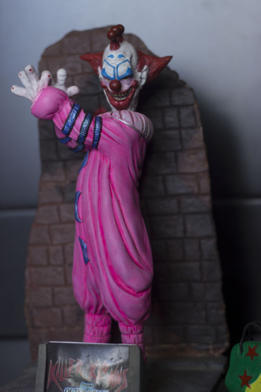 killer klowns from outer space action figures