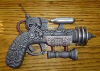 Z-72 AETHER WOLF Matter Displacer Raygun (Dark Horse) Custom Action Figure