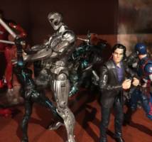 Bruce Banner ( Transforming into Hulk ) (Marvel Legends) Custom Action Figure